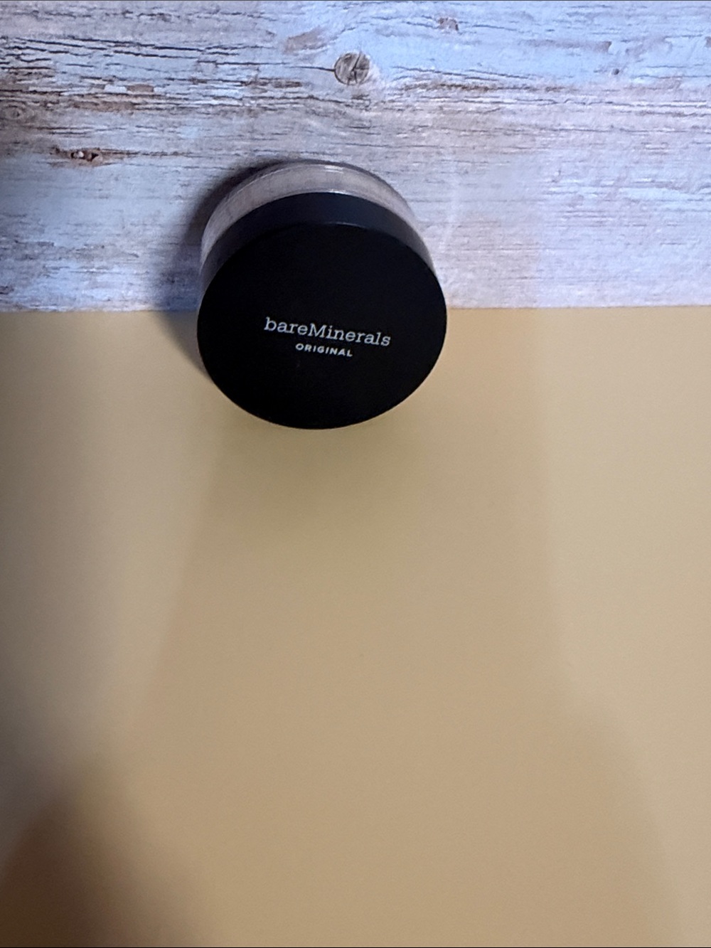 Bare Minerals Powder Foundation shade 12 - Picture 3 of 4